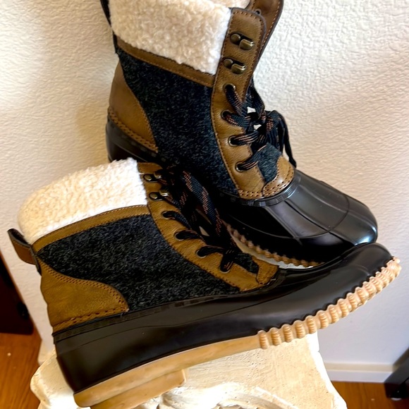 Maurices rain boots - Picture 9 of 9